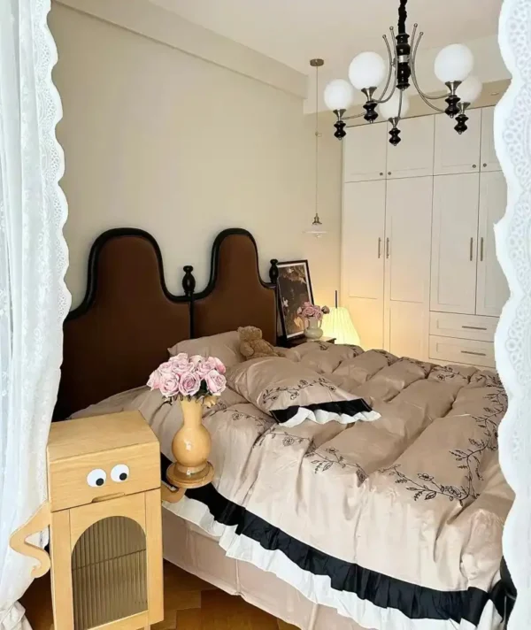 Solid wood bedside table creative robot - Image 16